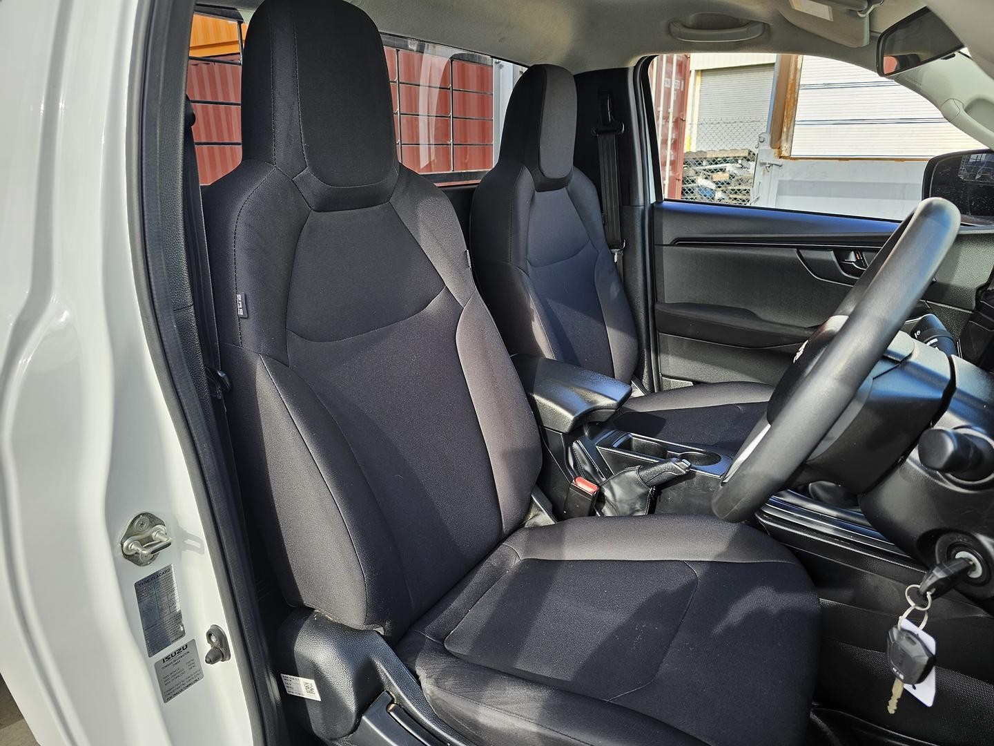 Isuzu D-max image 2