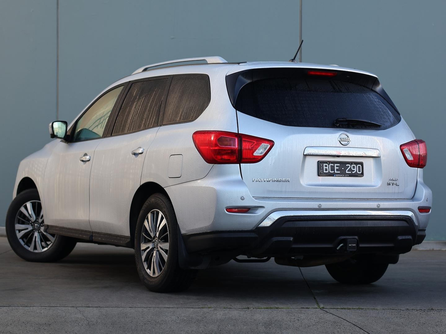 Nissan Pathfinder image 3