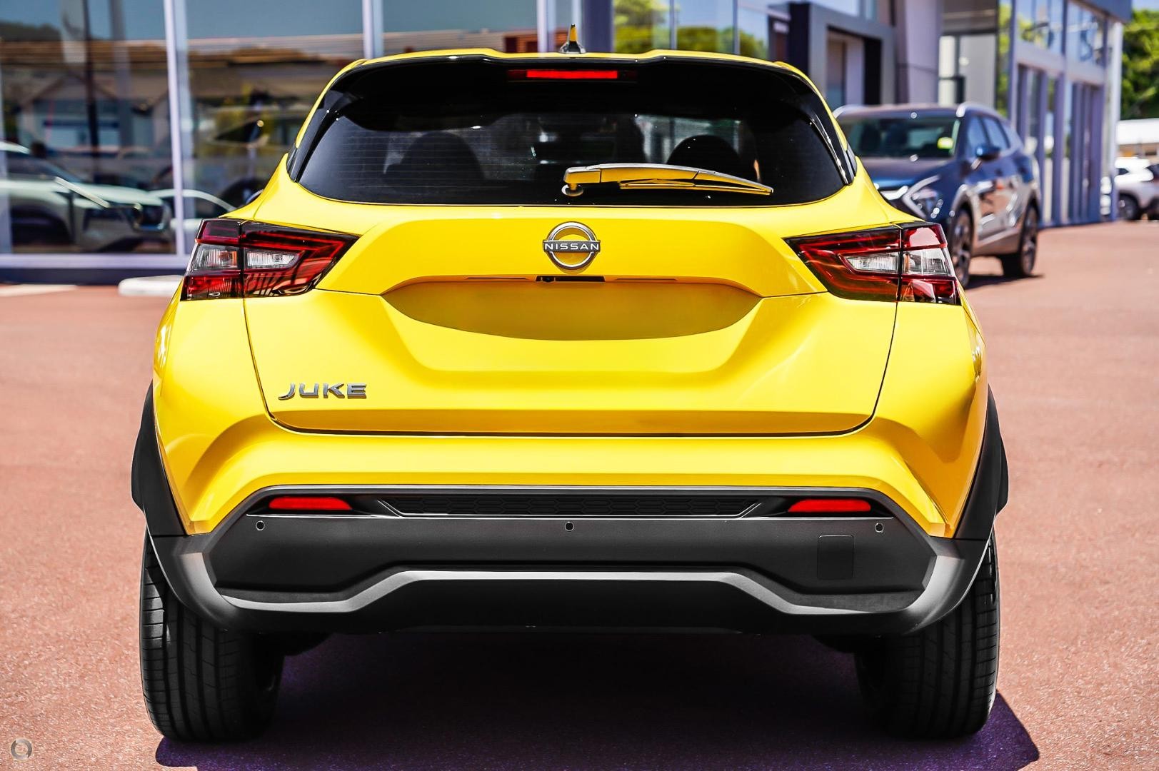 Nissan Juke image 3