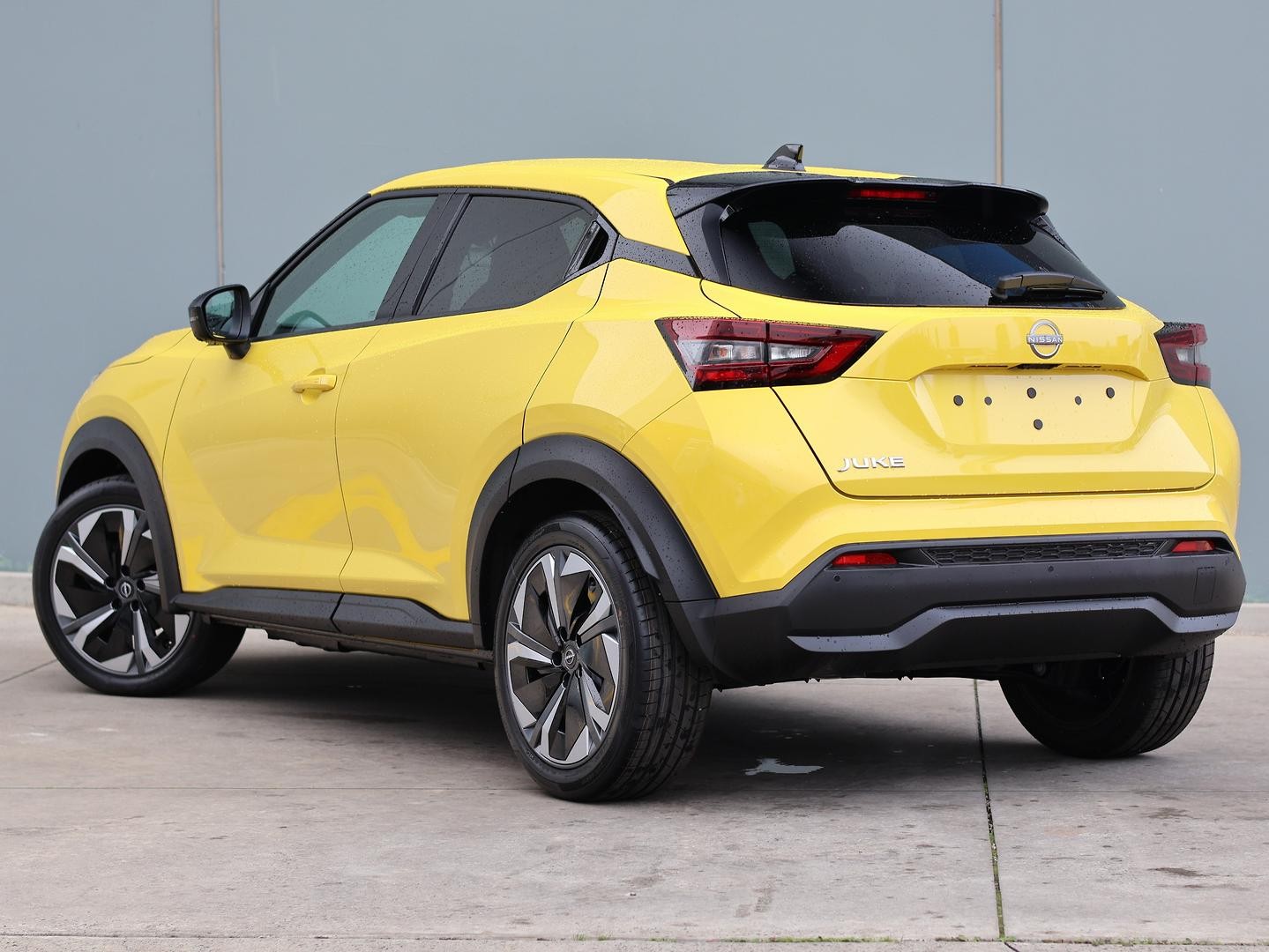 Nissan Juke image 3
