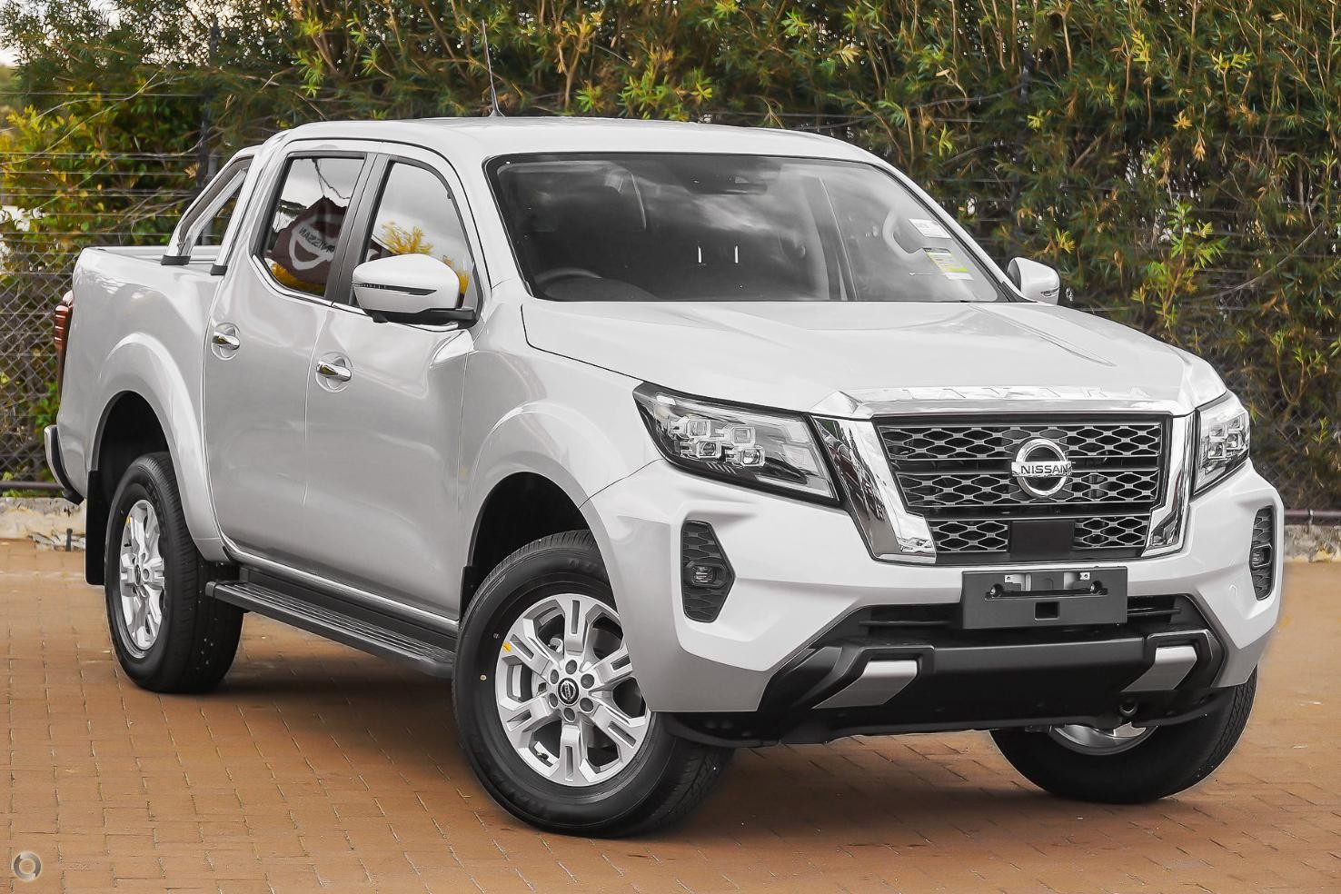 Nissan Navara image 1