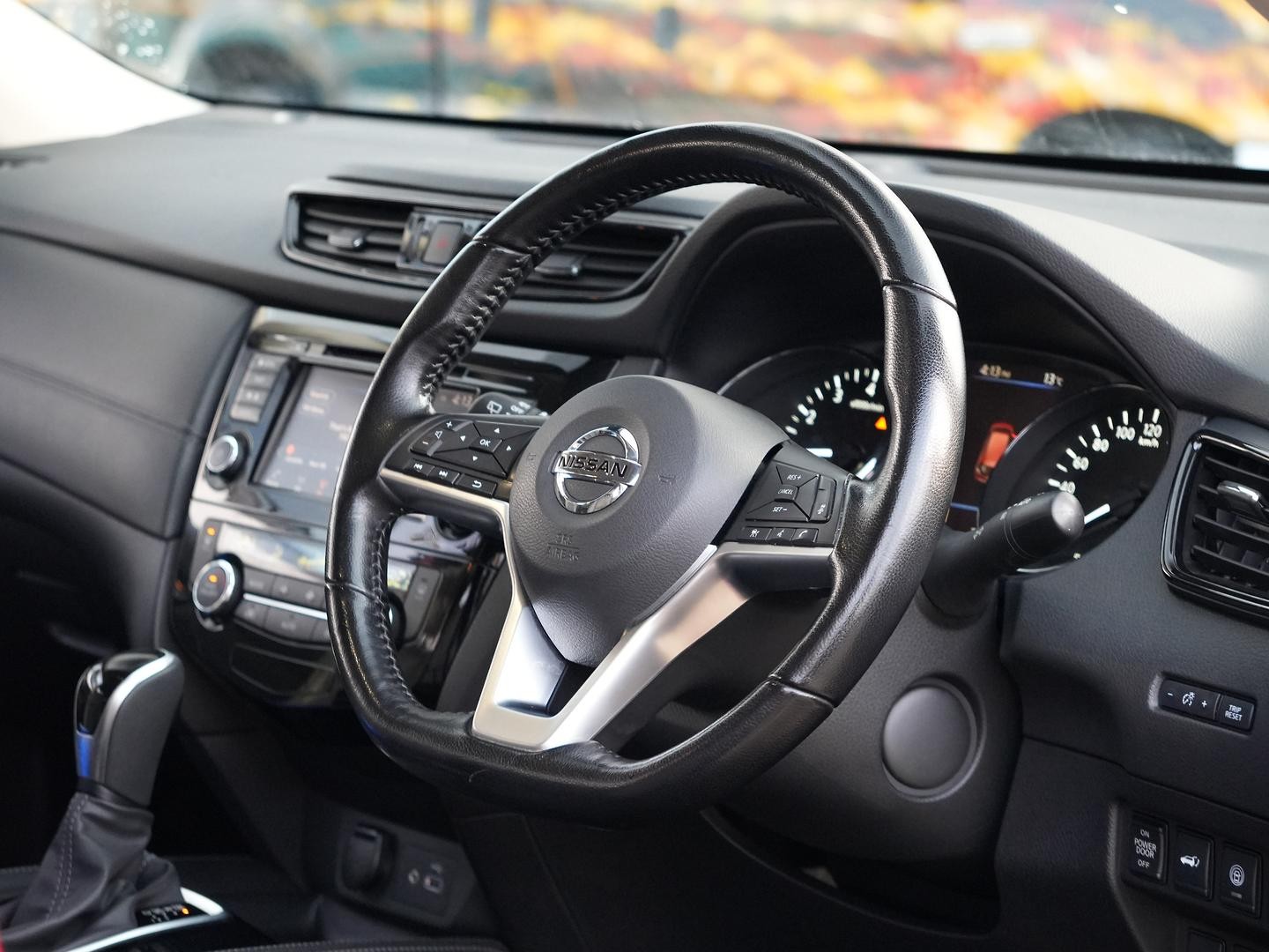 Nissan X-trail image 2