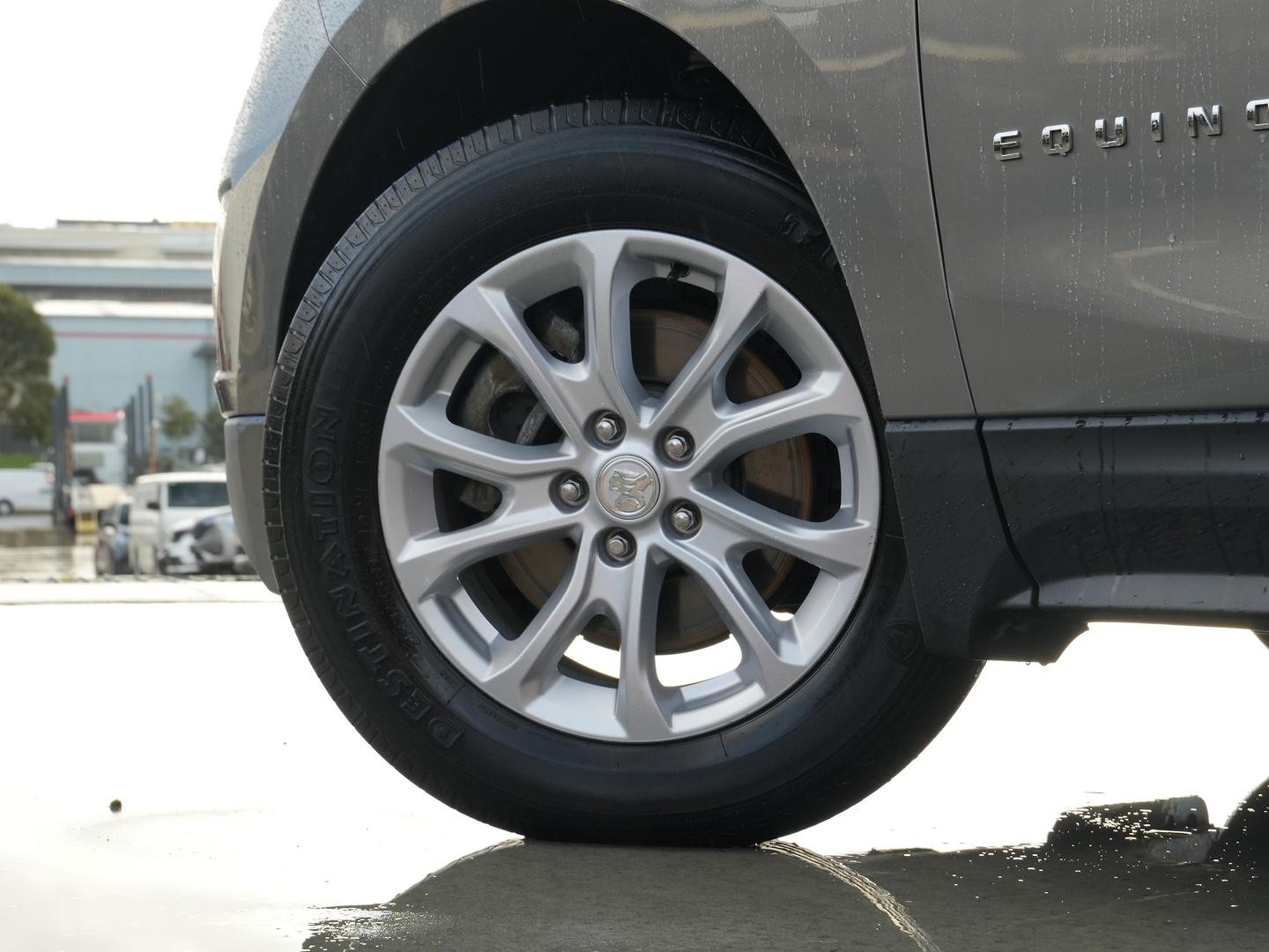 Holden Equinox image 4