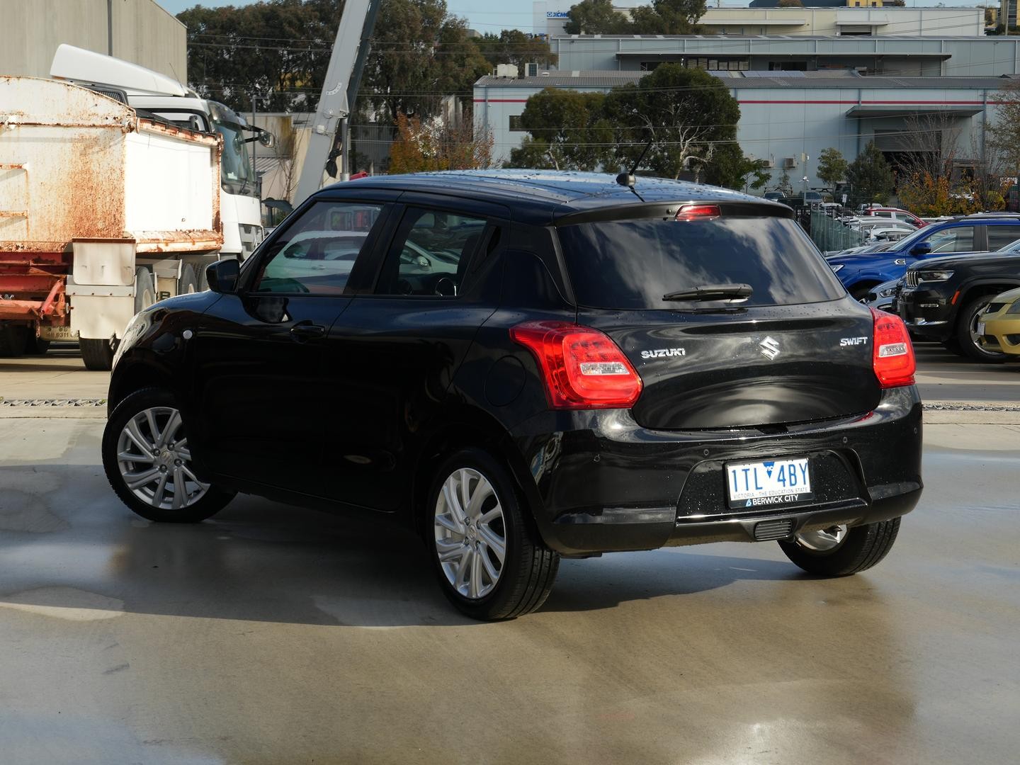 Suzuki Swift image 3