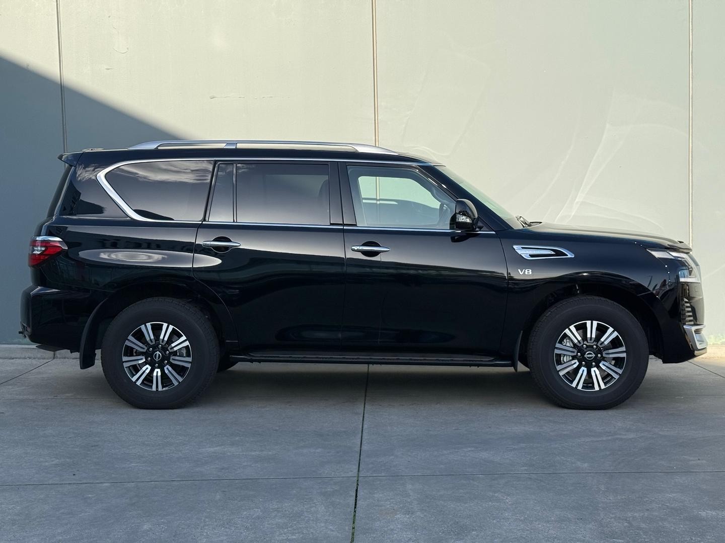 Nissan Patrol image 2