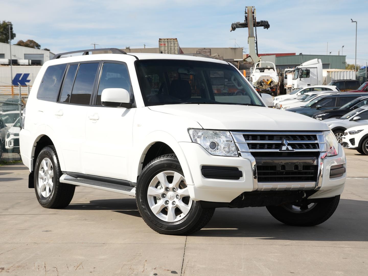 Mitsubishi Pajero image 1