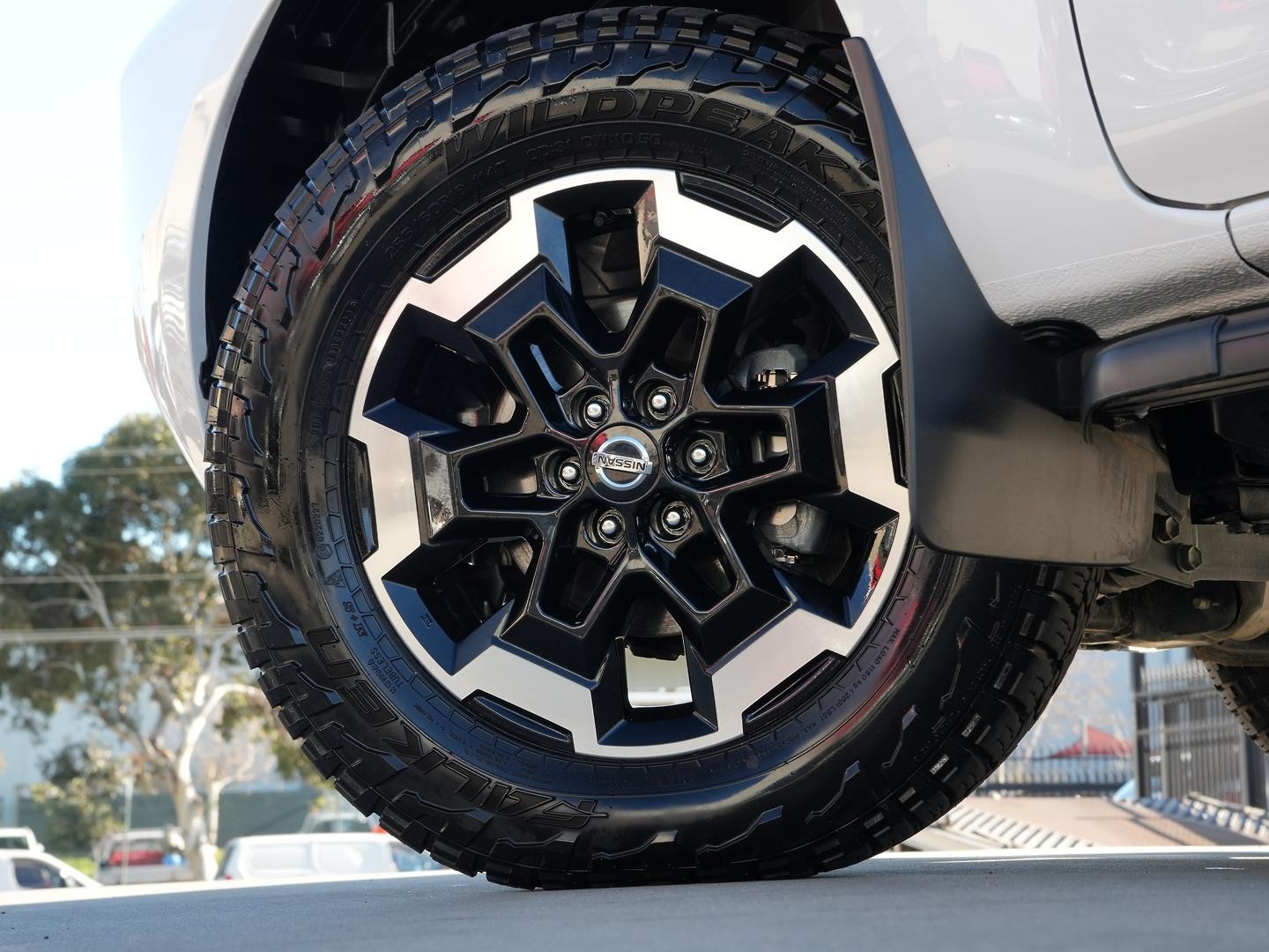 Nissan Navara image 4