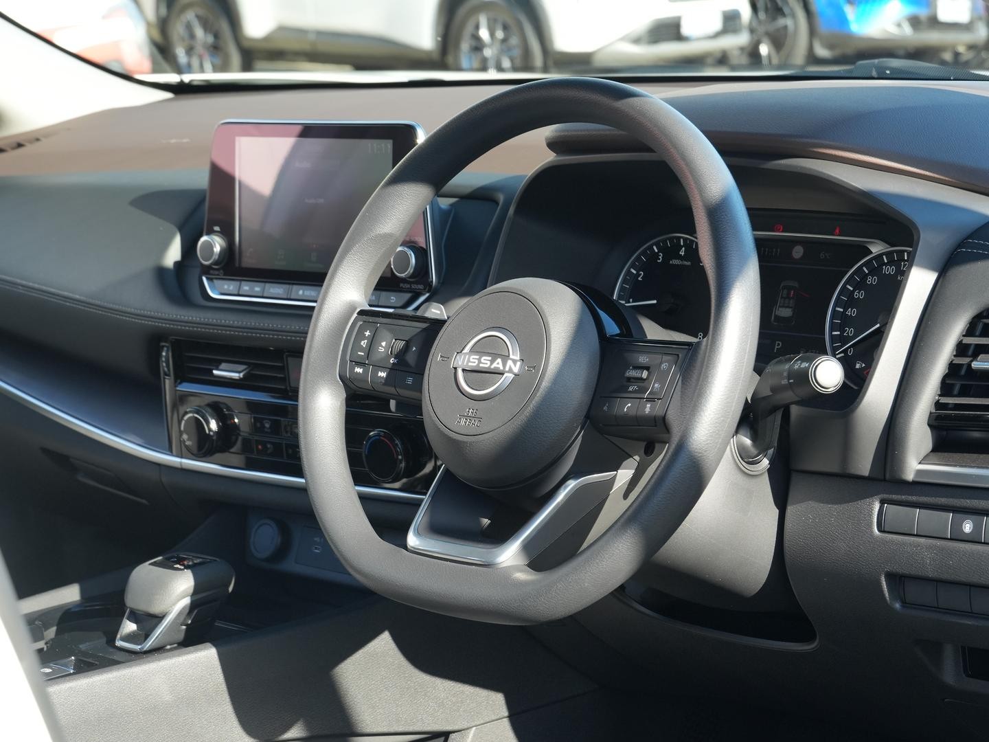 Nissan X-trail image 2