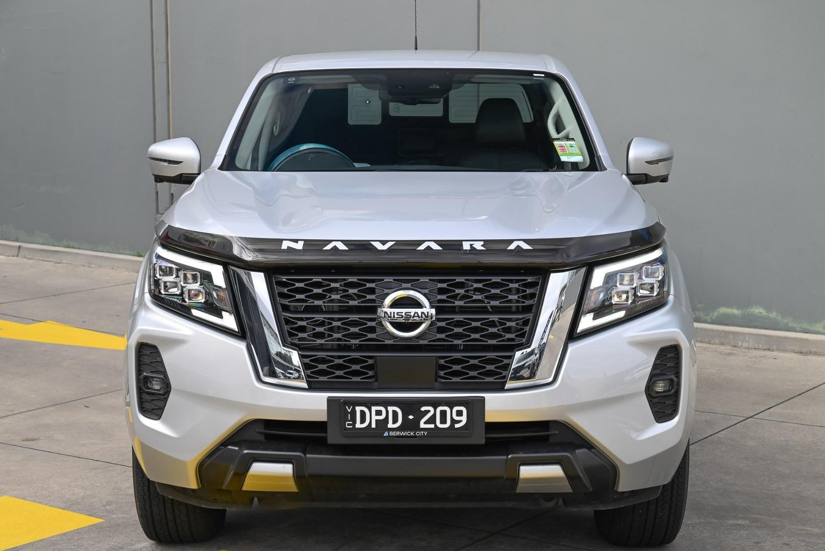 Nissan Navara image 2
