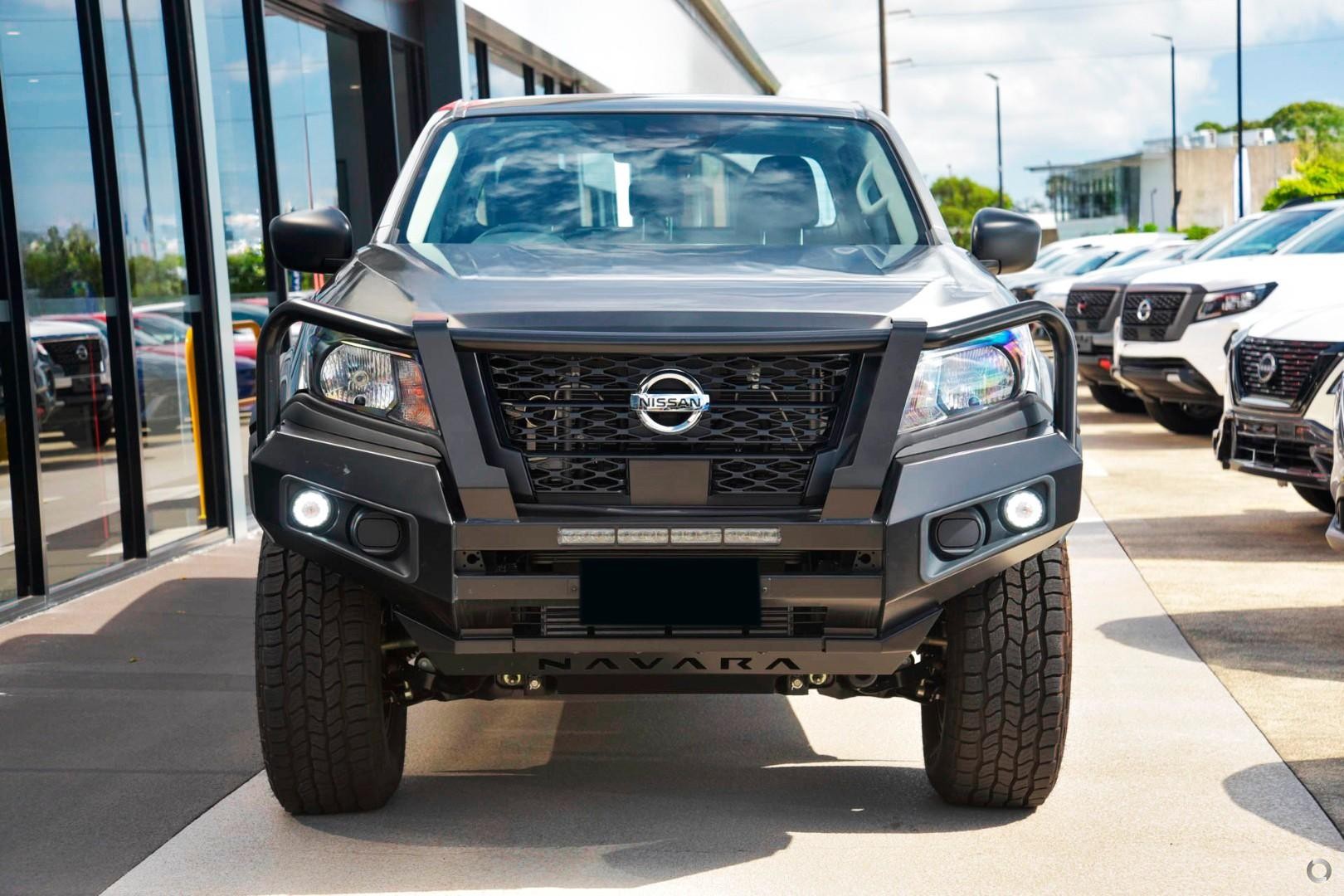 Nissan Navara image 2