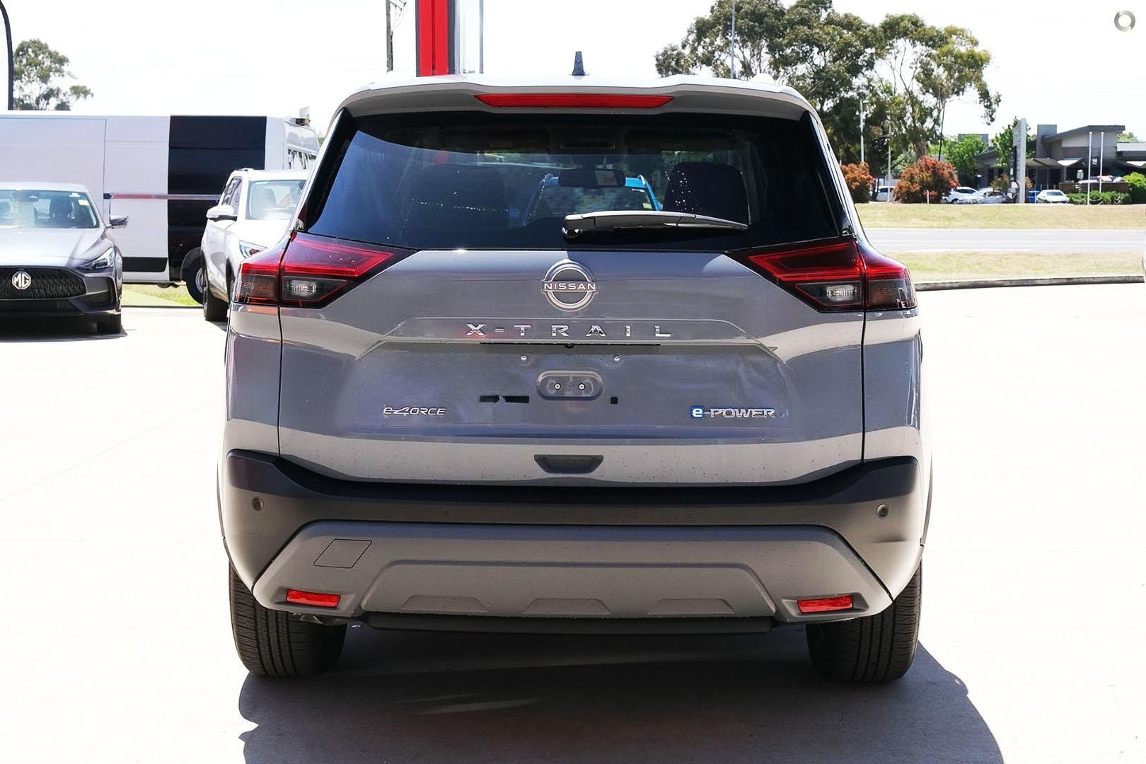 Nissan X-trail image 2