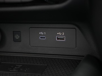 https://dvg-vehicle-assets.s3.amazonaws.com/1108053/5djue3prihsgmn85zag7erhqo.jpg