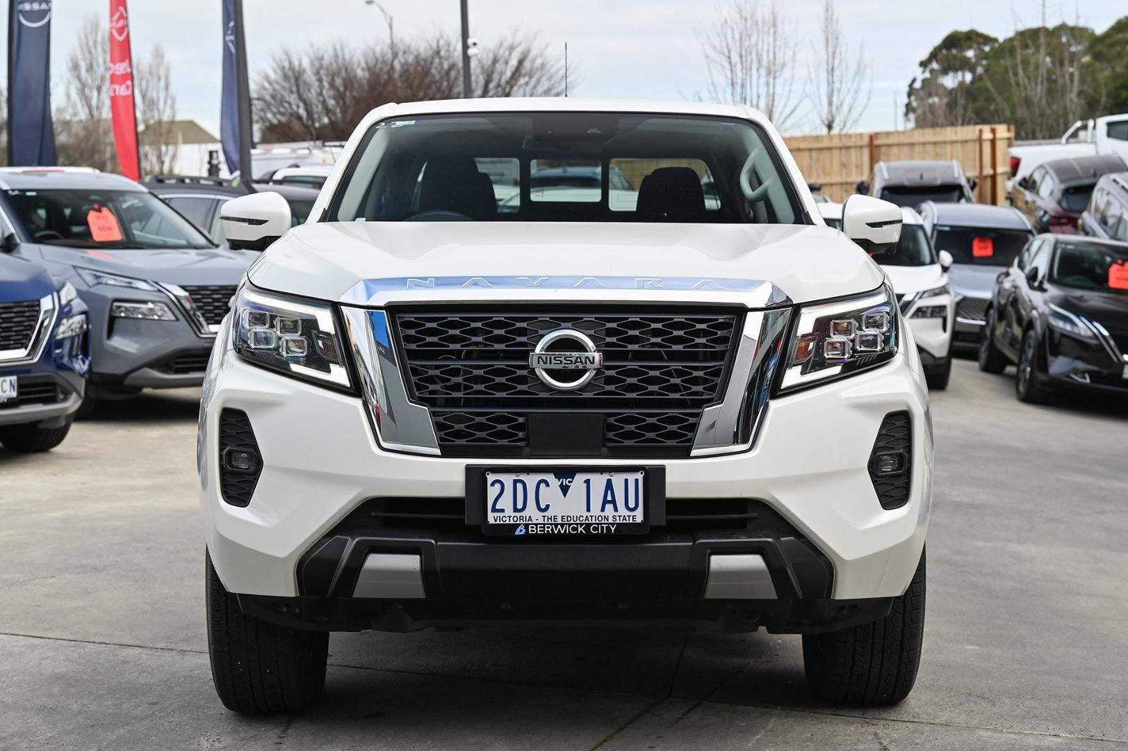 Nissan Navara image 2