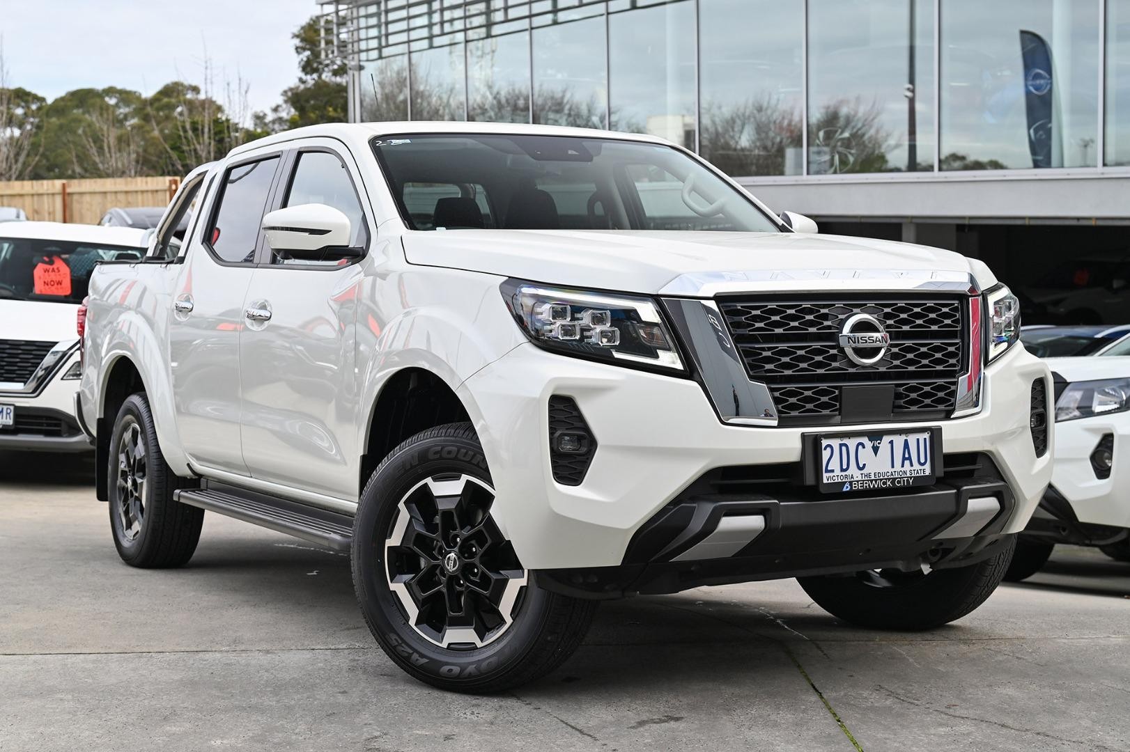 Nissan Navara image 1