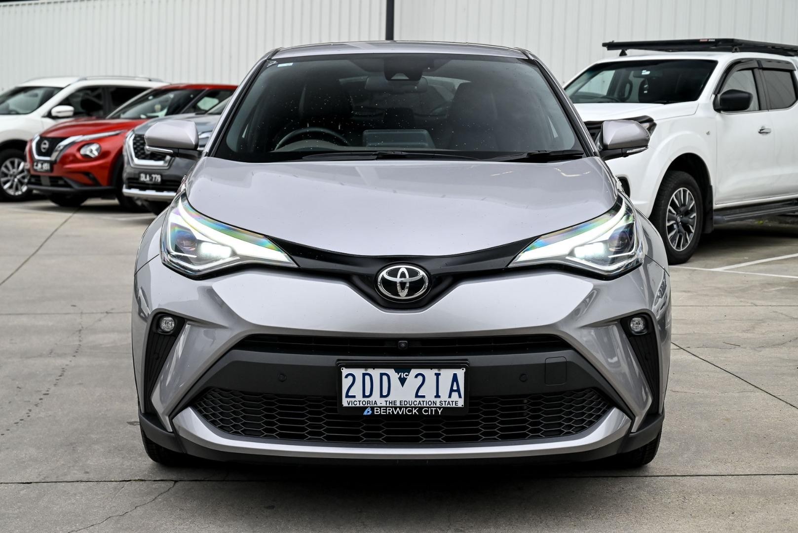 Toyota C-hr image 2