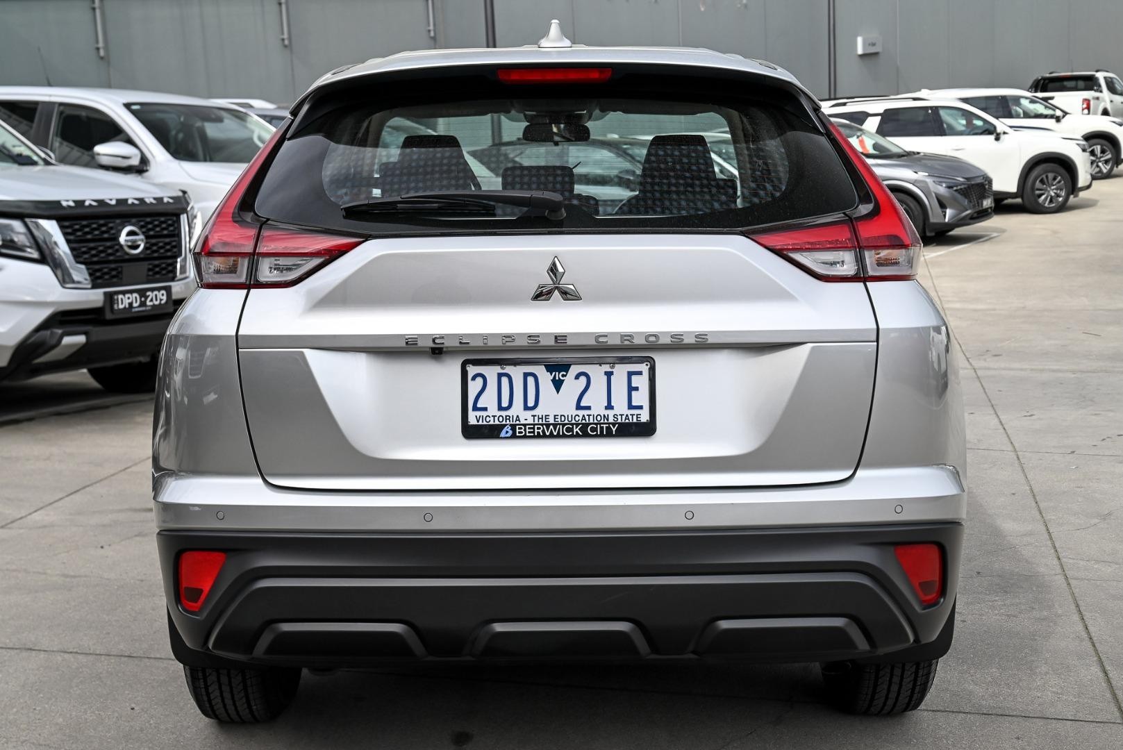 Mitsubishi Eclipse Cross image 4