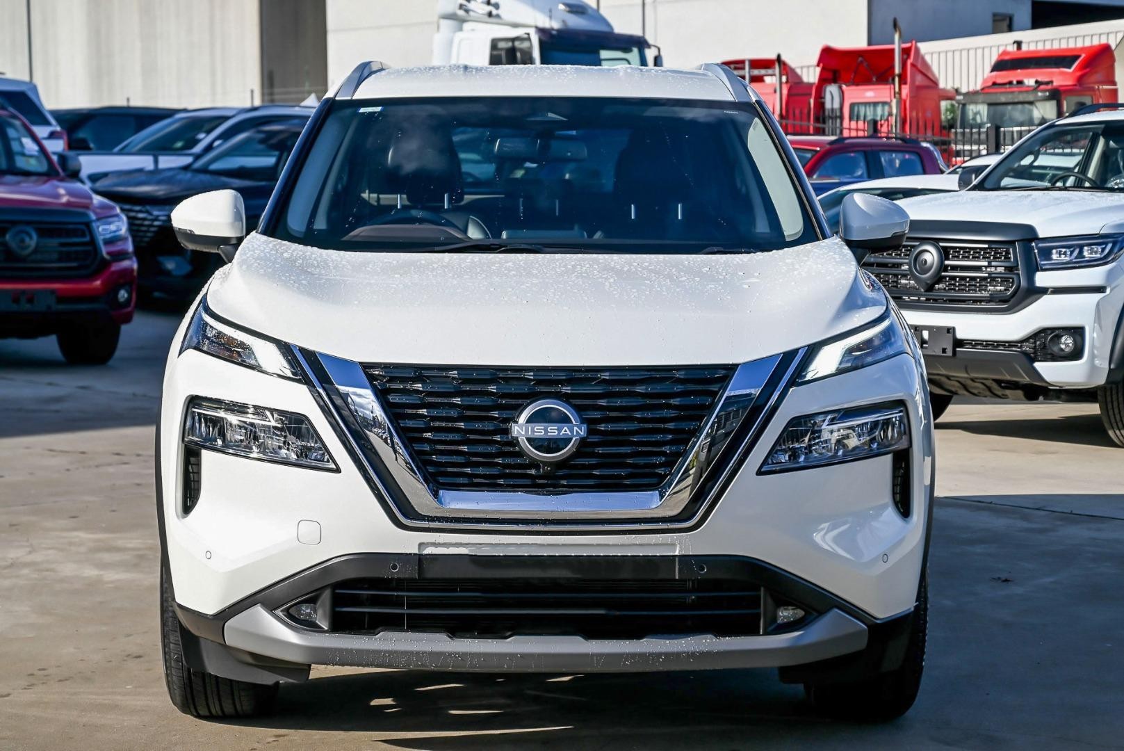 Nissan X-trail image 2