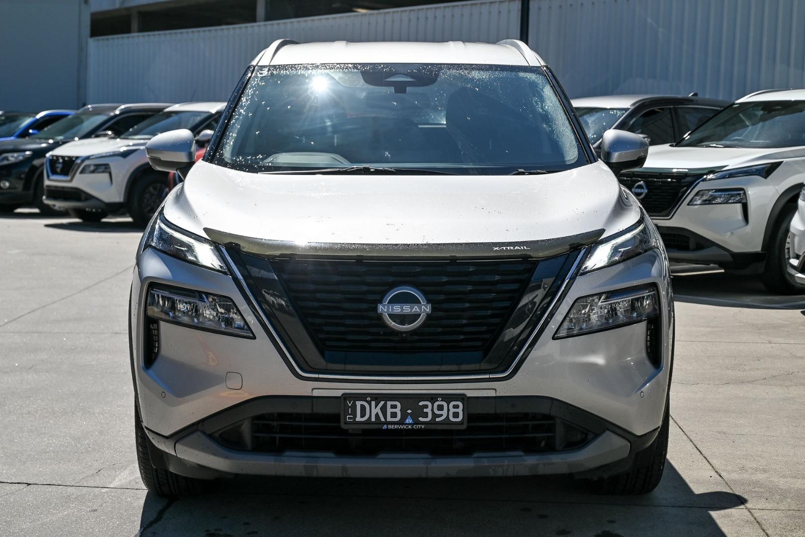 Nissan X-trail image 2