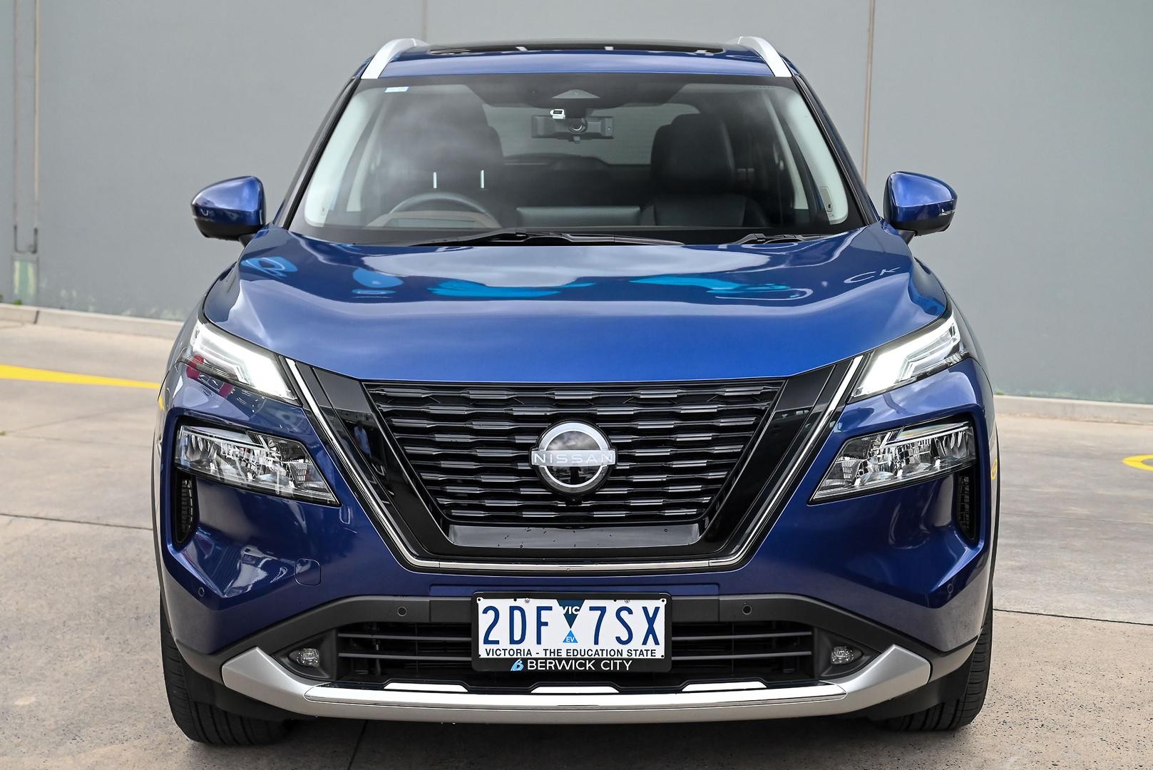 Nissan X-trail image 2
