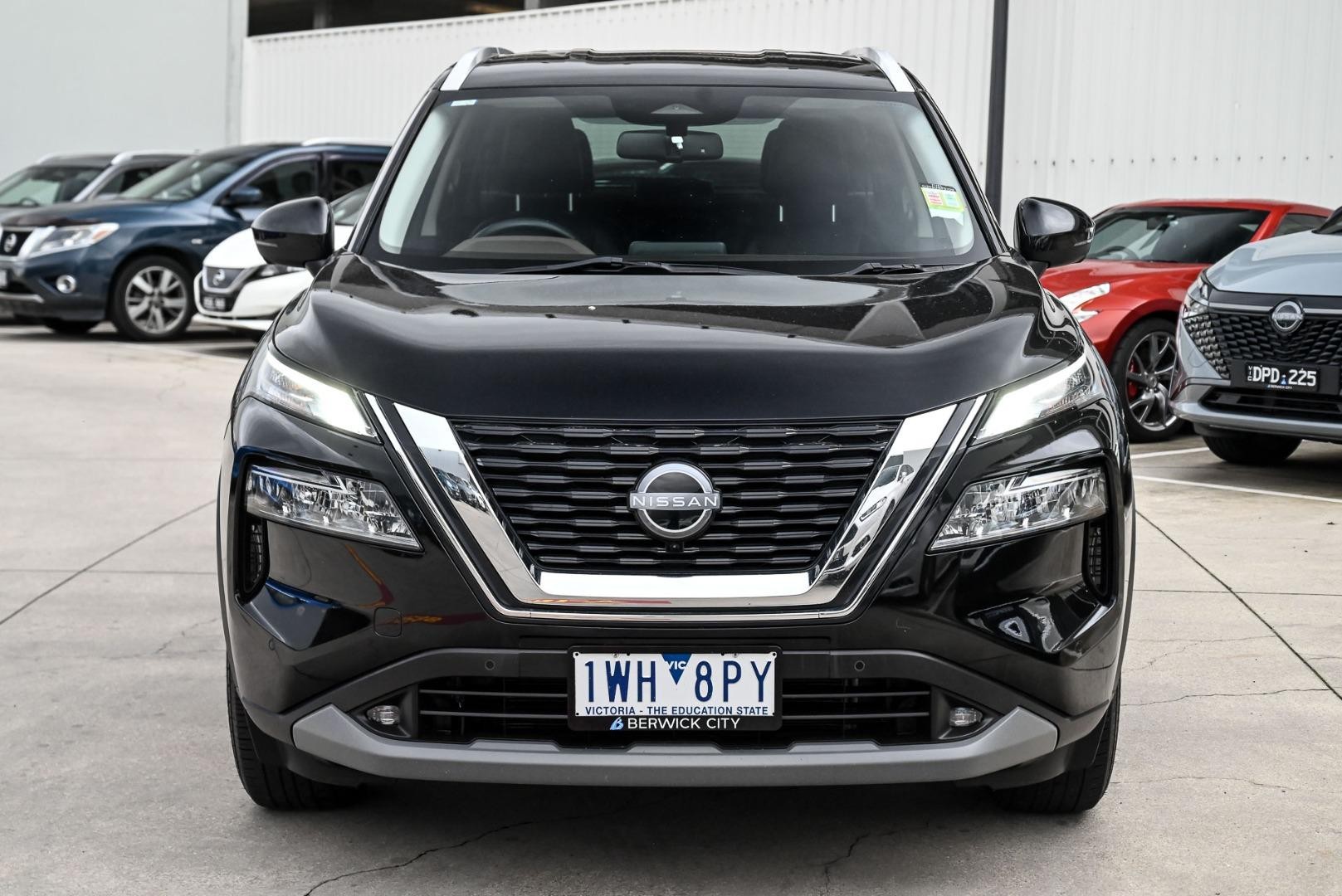 Nissan X-trail image 2
