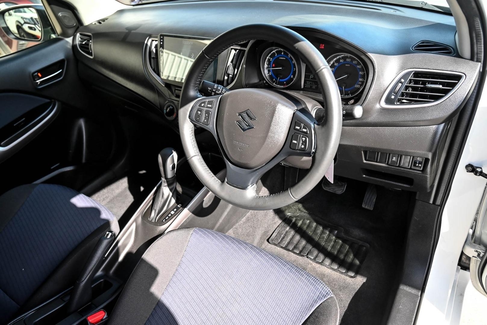 Suzuki Baleno image 4