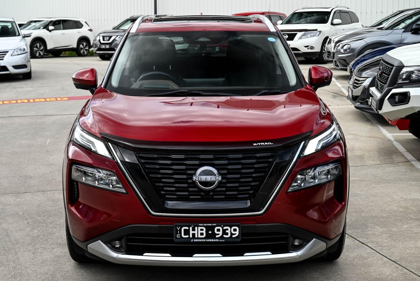 Nissan X-trail image 2