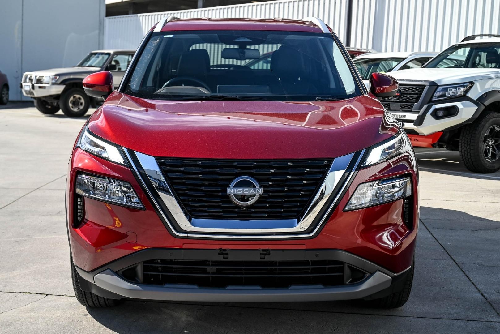 Nissan X-trail image 2