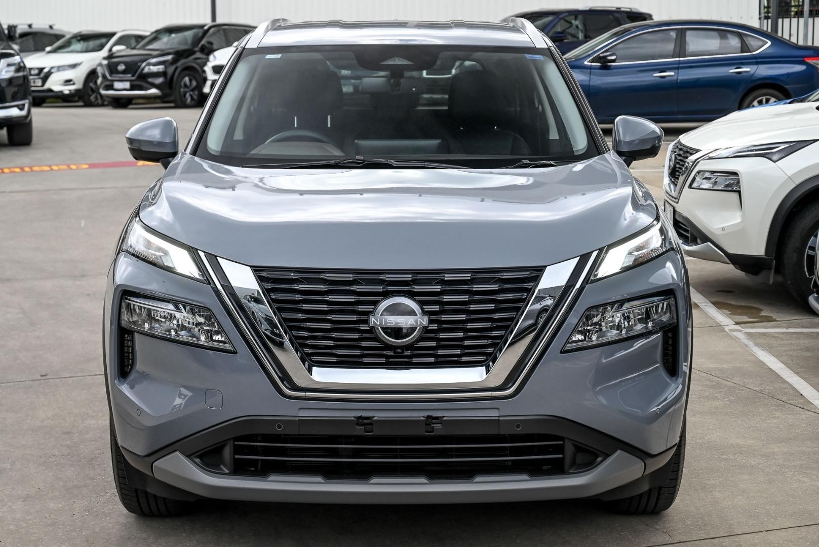 Nissan X-trail image 2