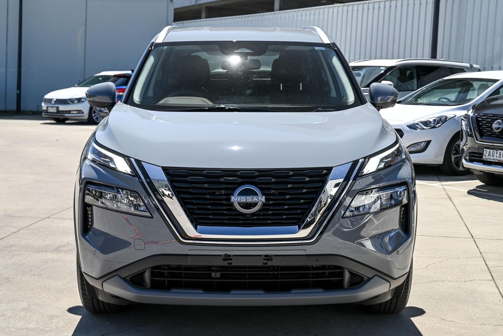 Nissan X-trail image 2