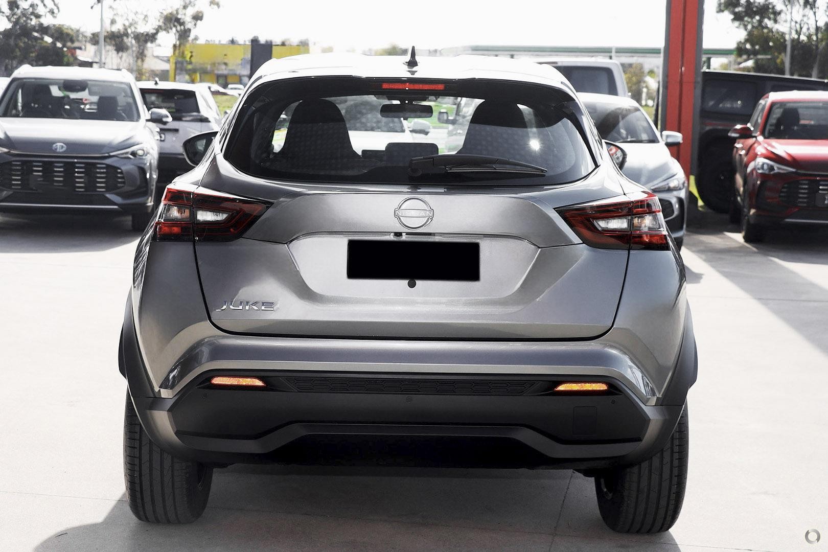 Nissan Juke image 3