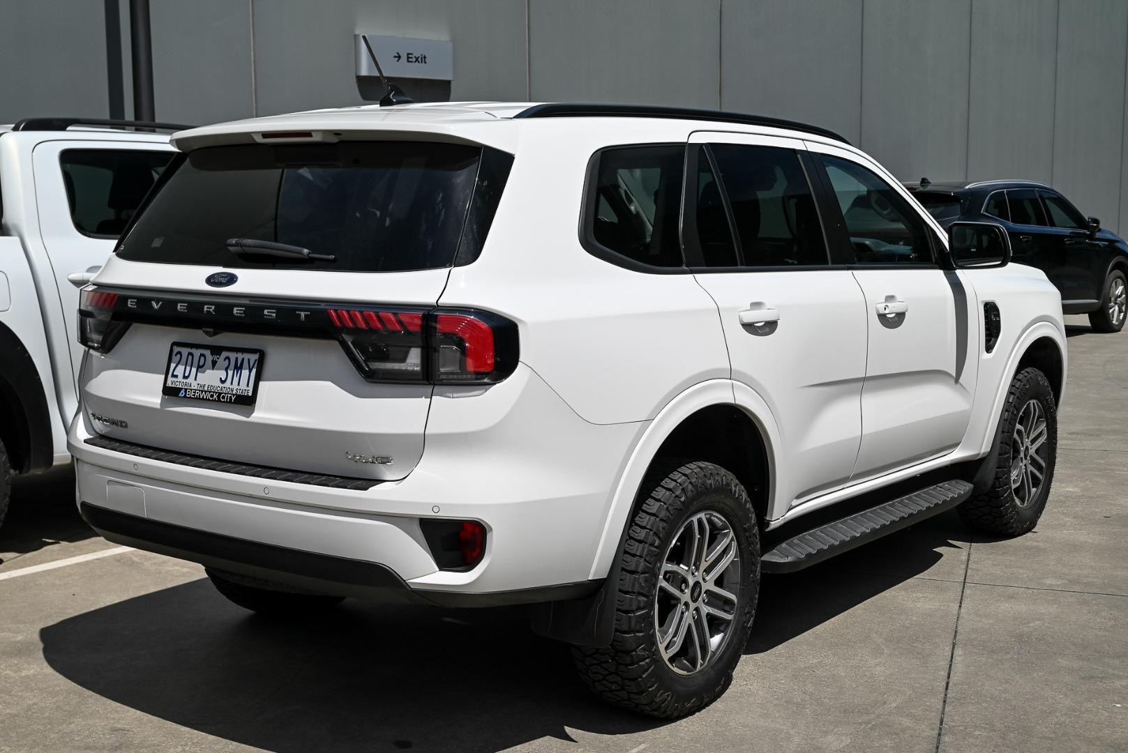Ford Everest image 3