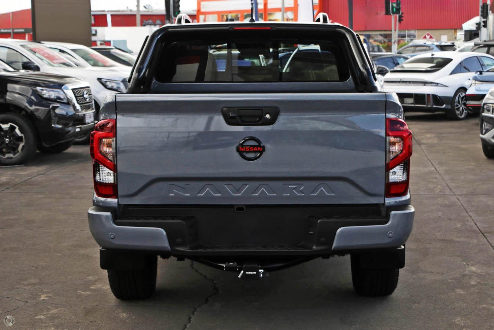 Nissan Navara image 3