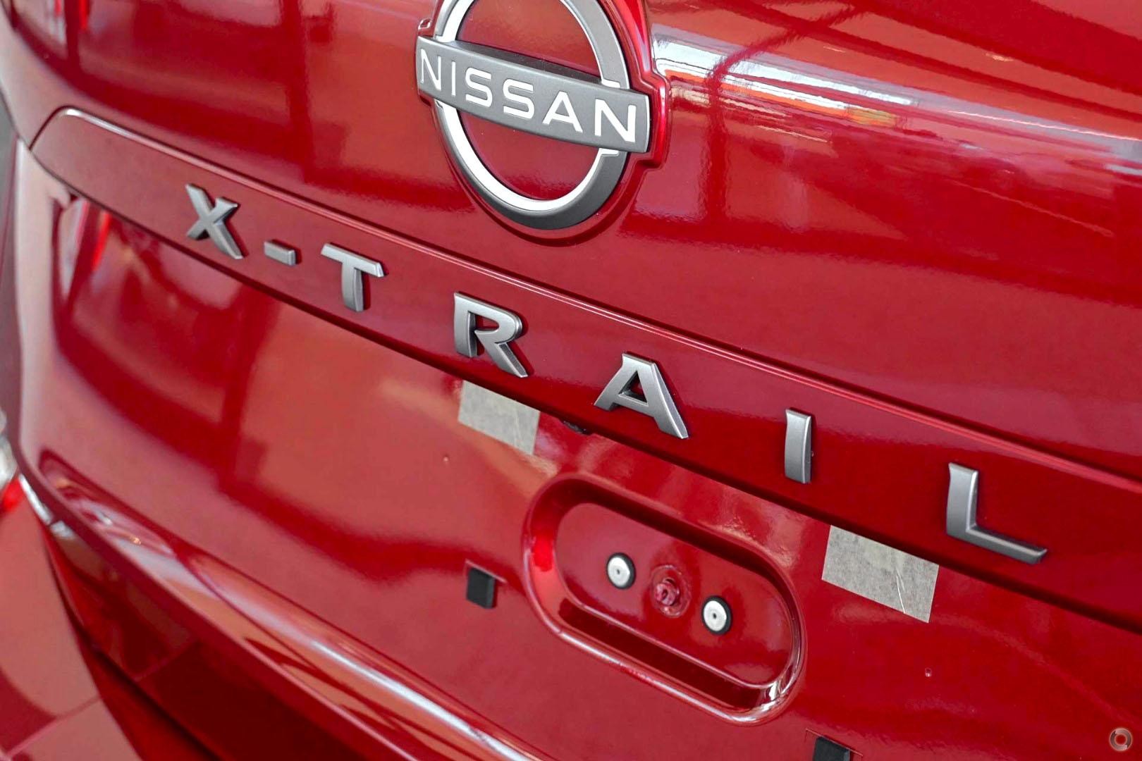 Nissan X-trail image 2