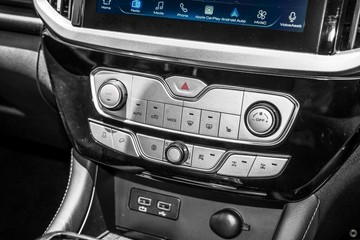 https://dvg-vehicle-assets.s3.amazonaws.com/1108440/mhq7zcxtvj1r8a9msisy701i4.jpg
