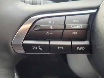 https://dvg-vehicle-assets.s3.amazonaws.com/11109723/ackmcj8j491xpiaviembgacsl.jpg