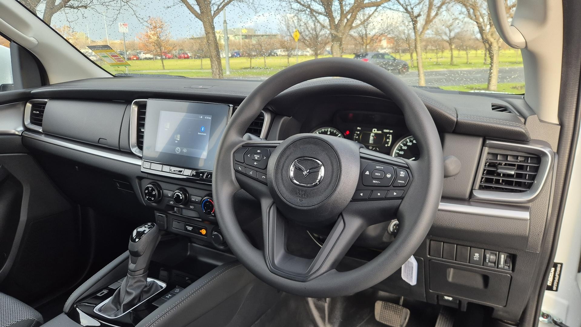 Mazda Bt-50 image 2