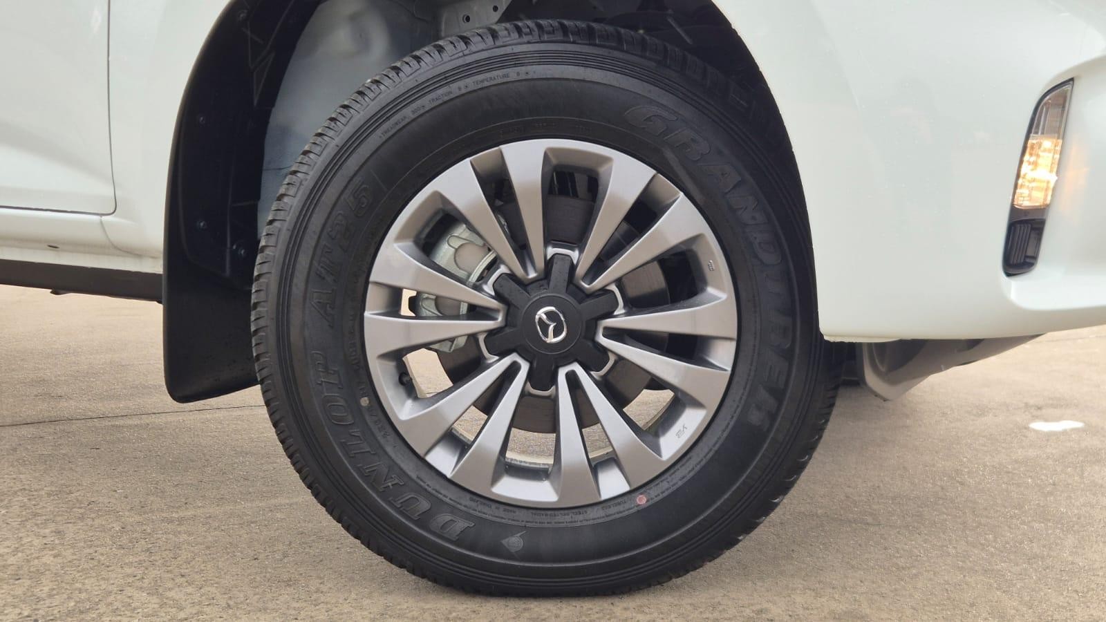 Mazda Bt-50 image 3