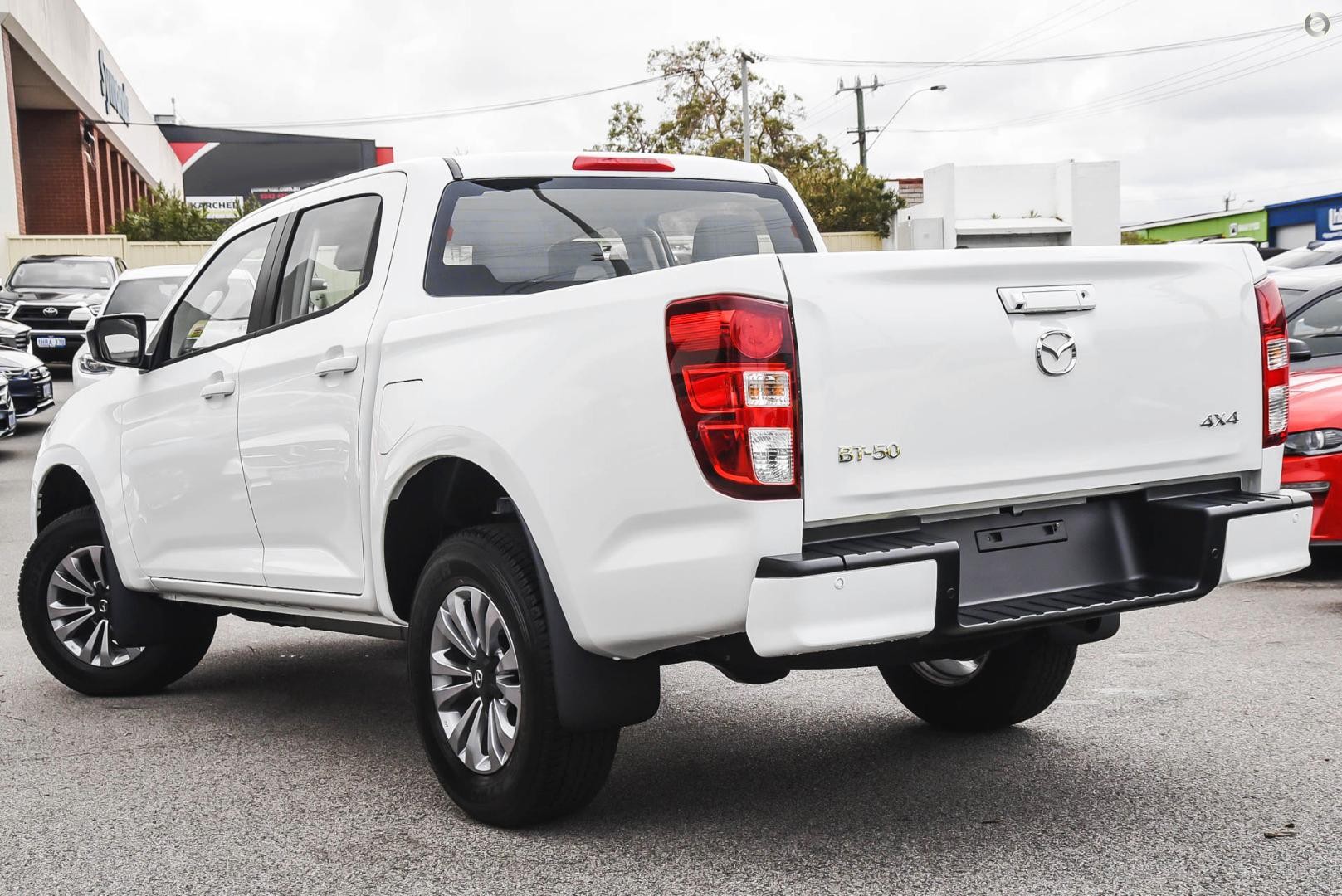 Mazda Bt-50 image 4