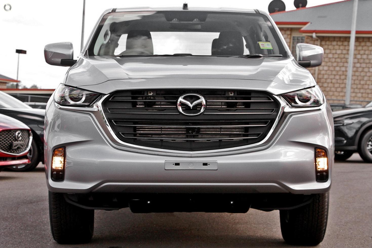 Mazda Bt-50 image 2