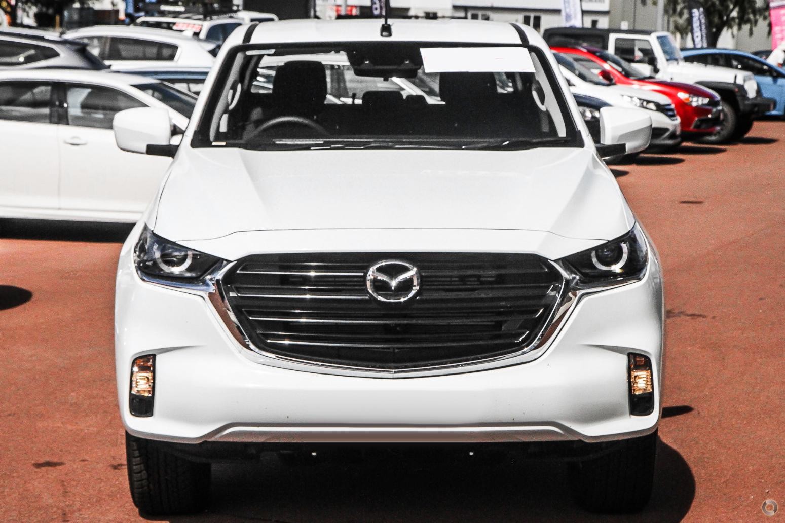 Mazda Bt-50 image 2