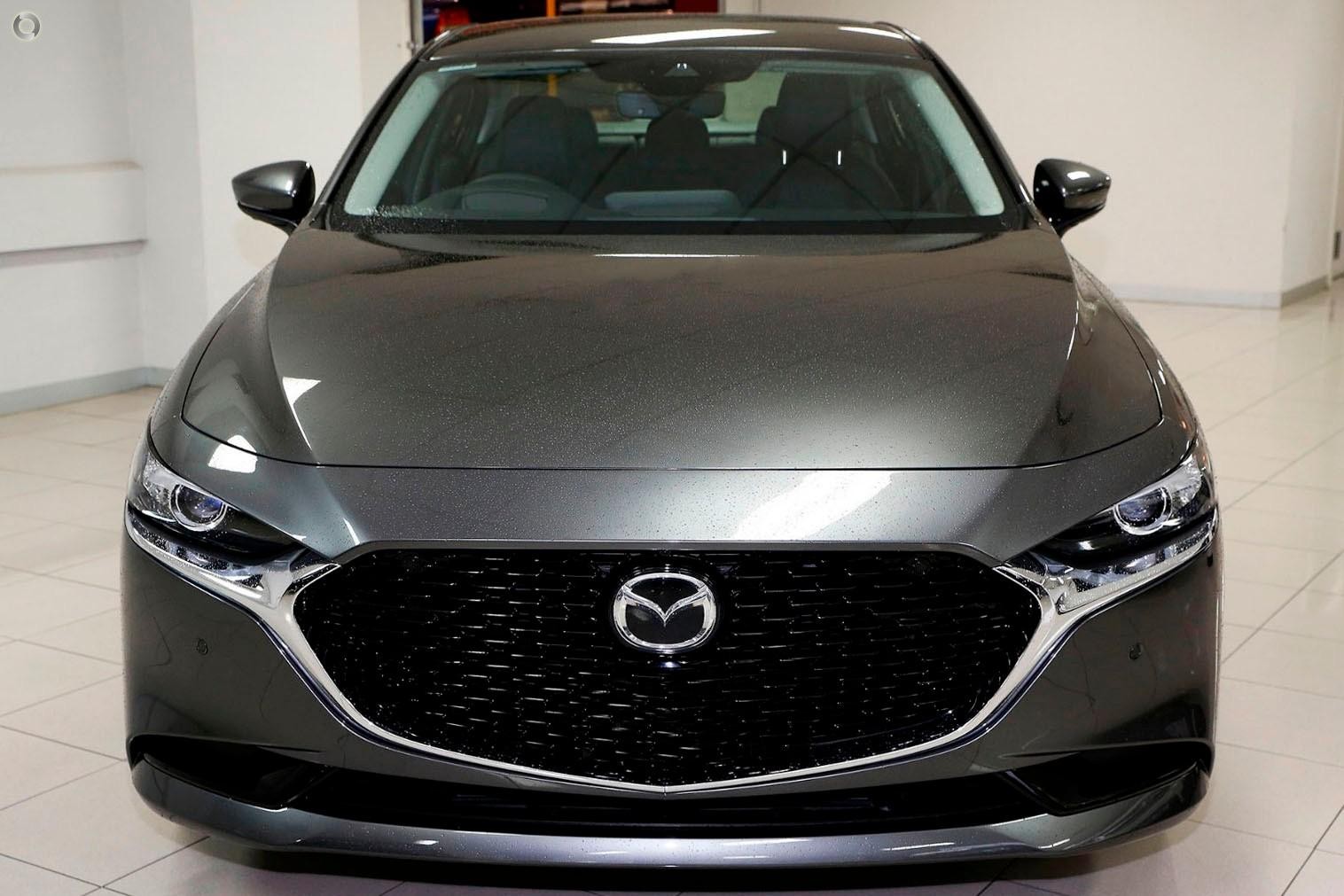 Mazda 3 image 2