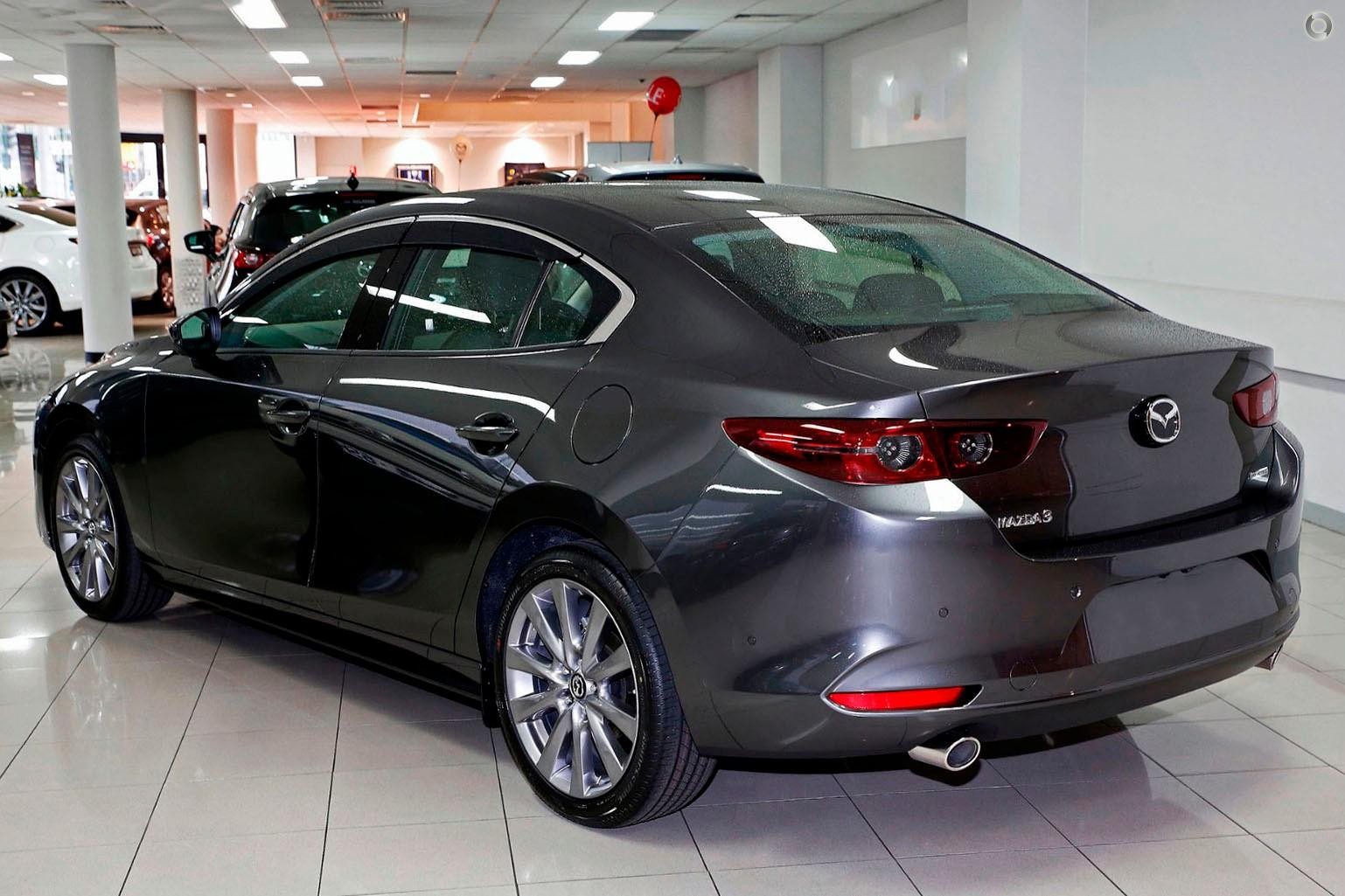 Mazda 3 image 4