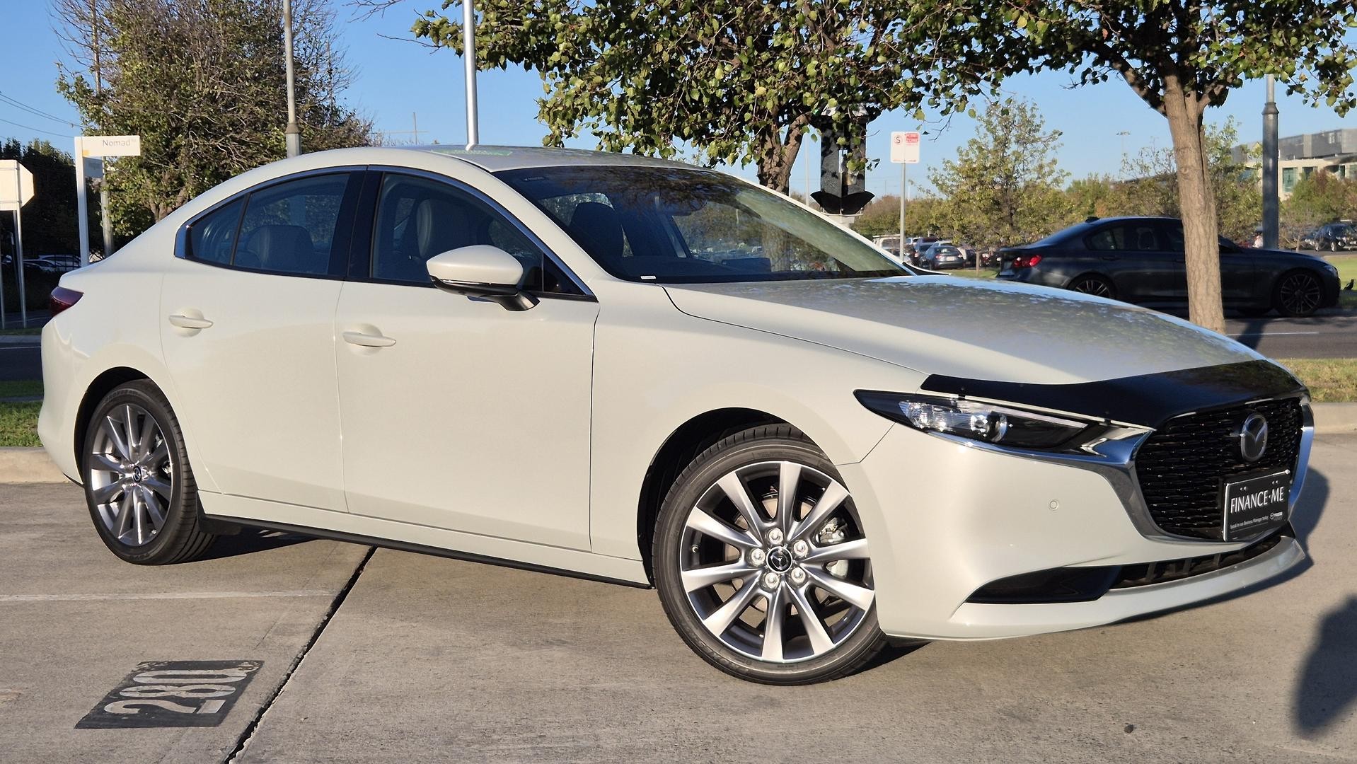 Mazda 3 image 1