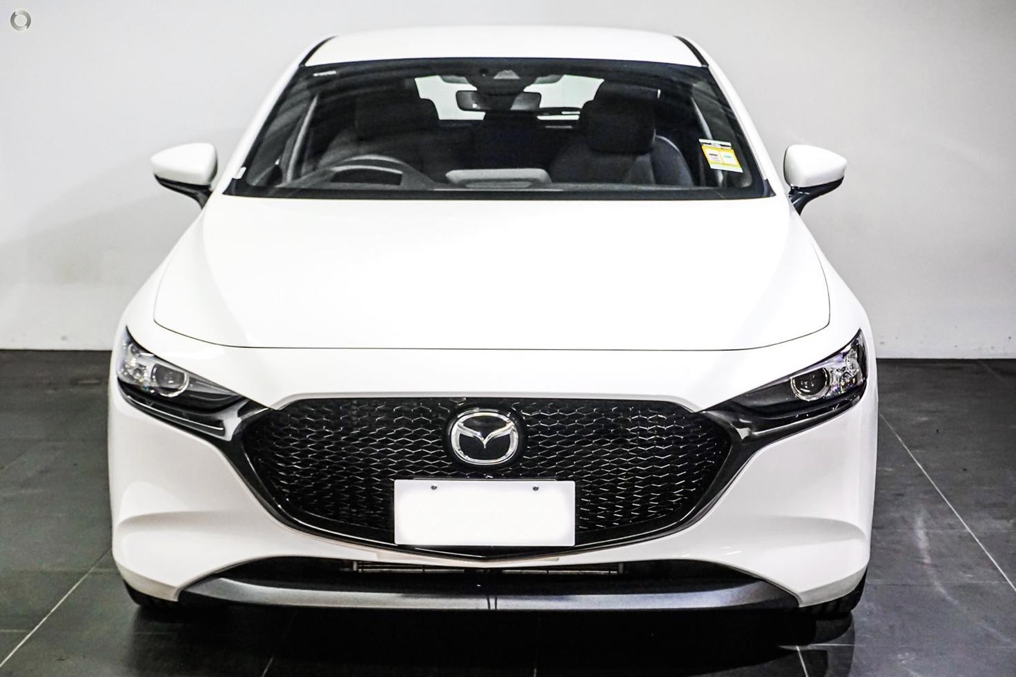 Mazda 3 image 2