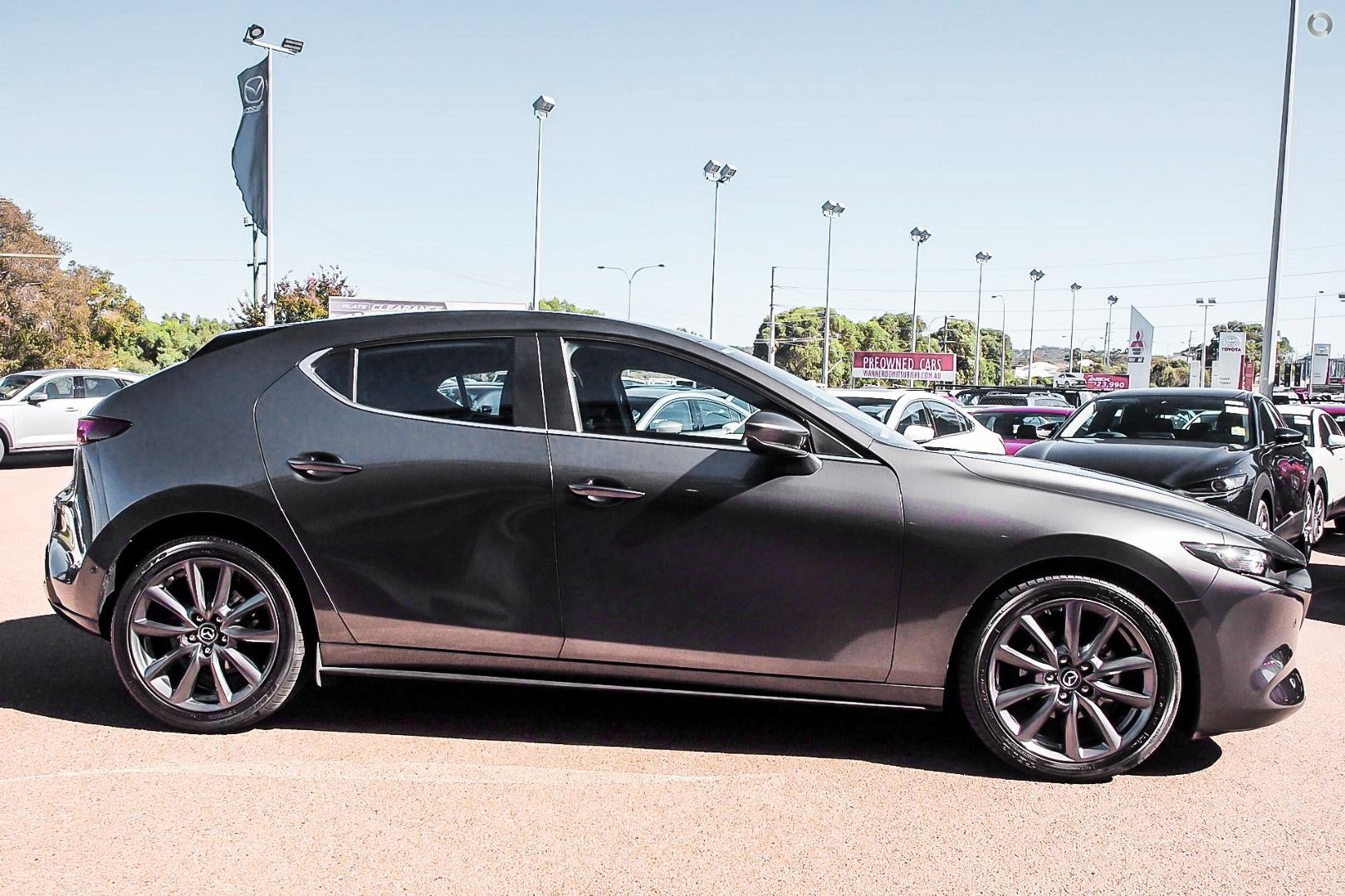 Mazda 3 image 4