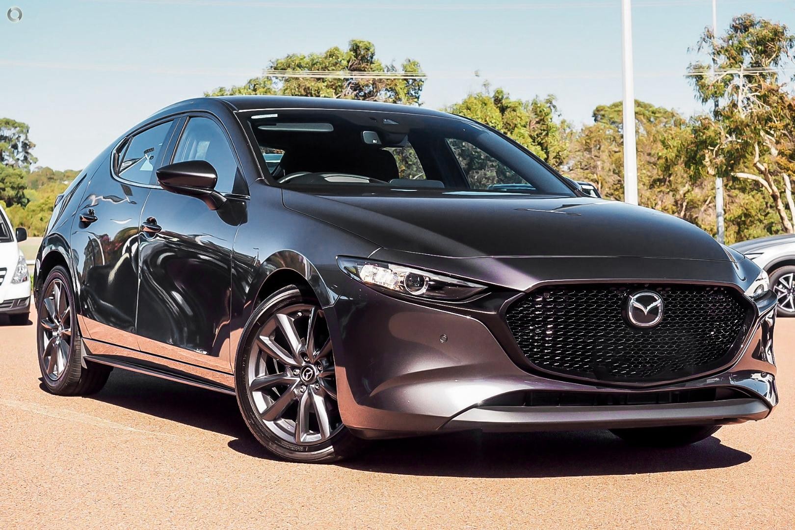 Mazda 3 image 1