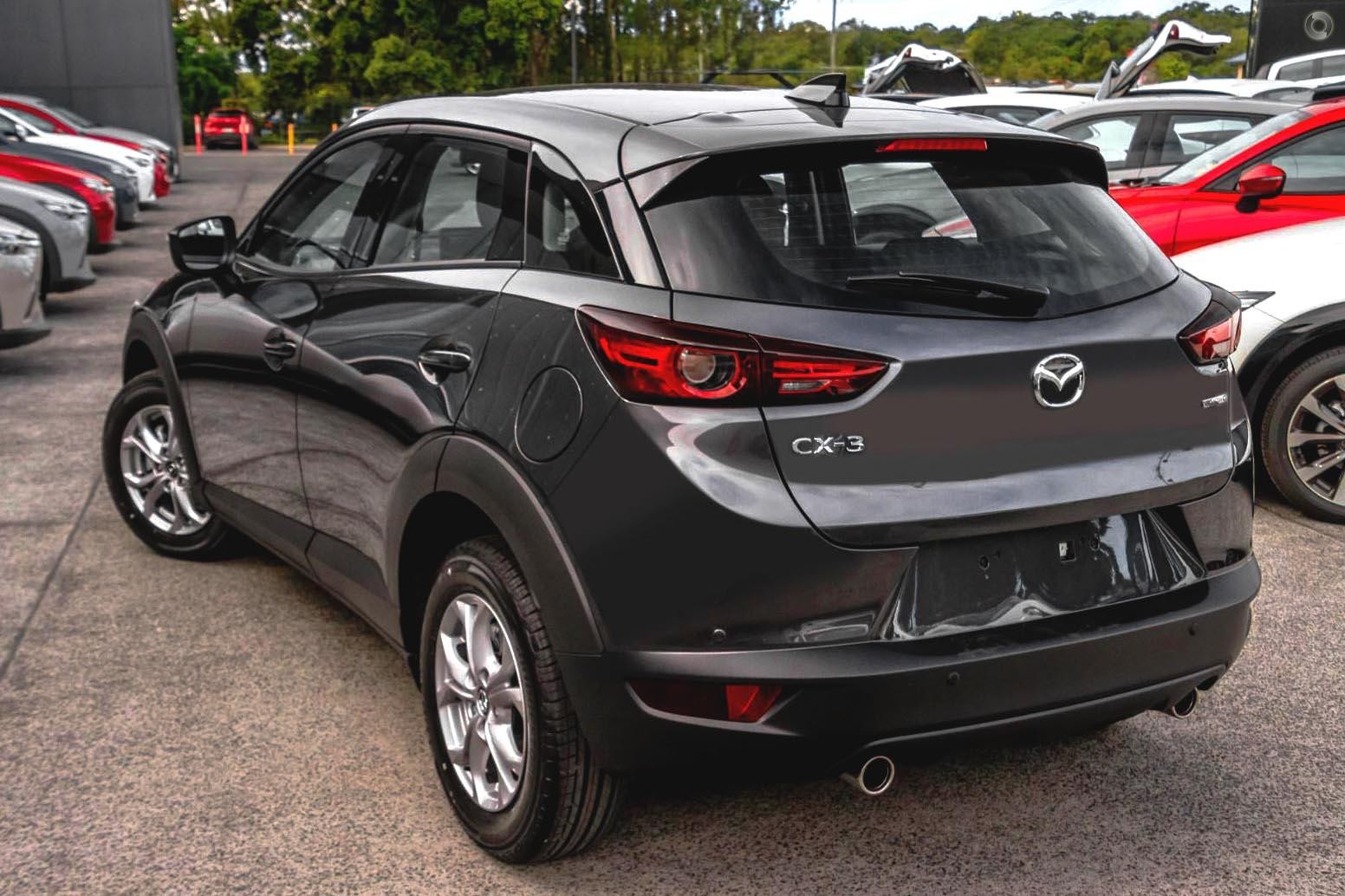 Mazda Cx-3 image 4