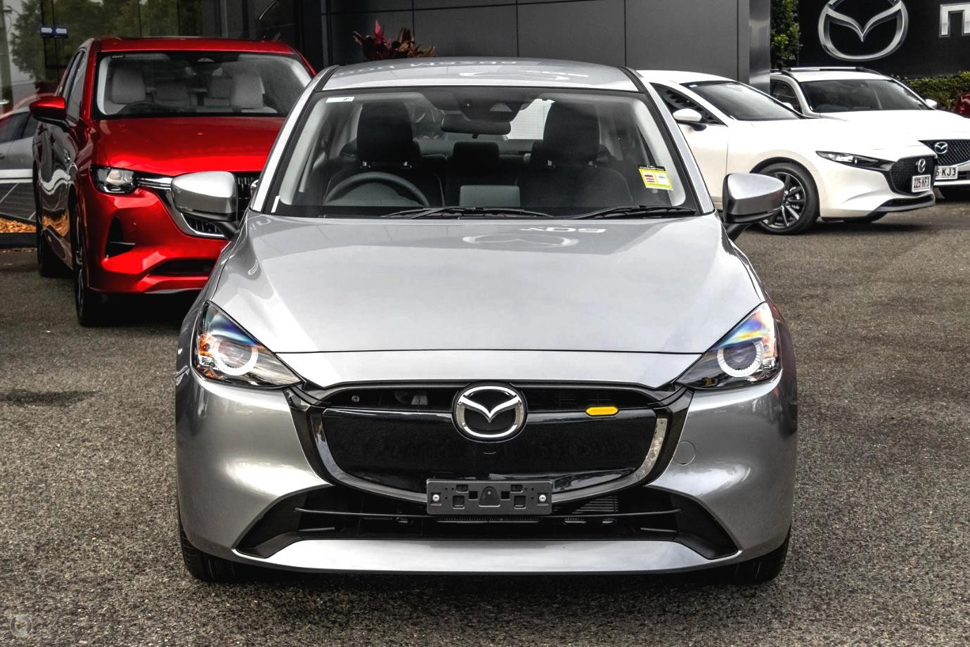 Mazda 2 image 2