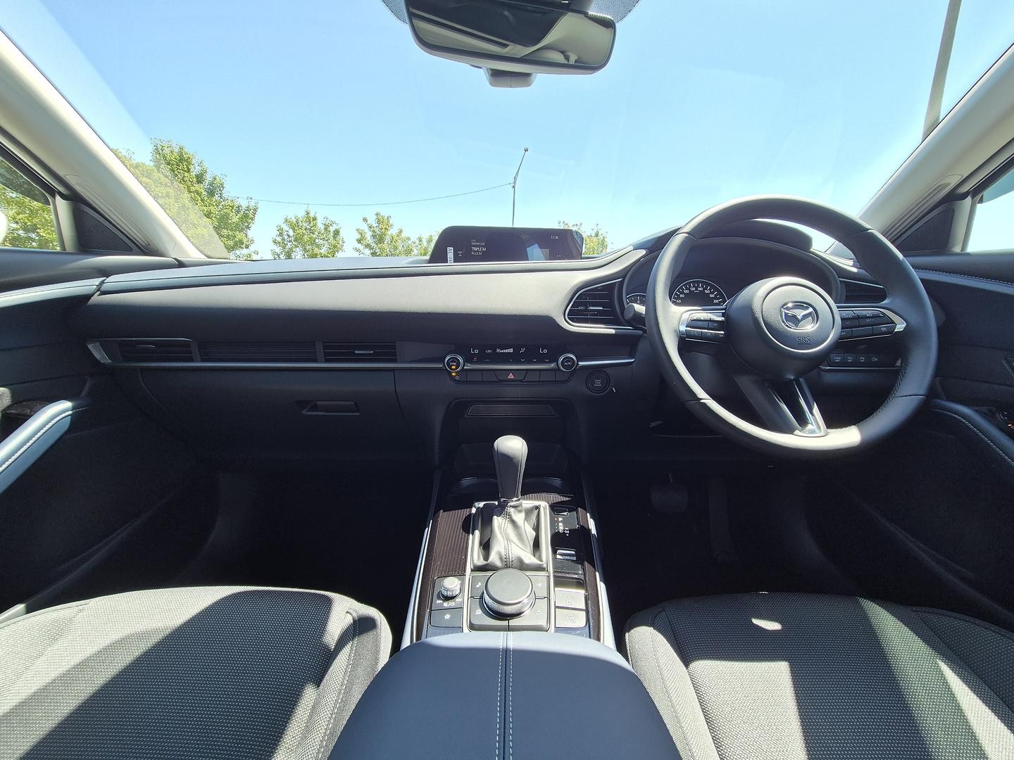 Mazda Cx-30 image 2