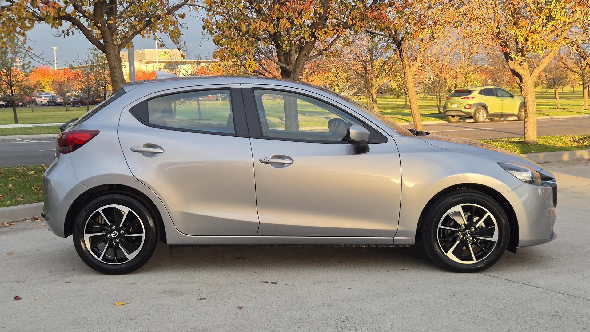 Mazda 2 image 4